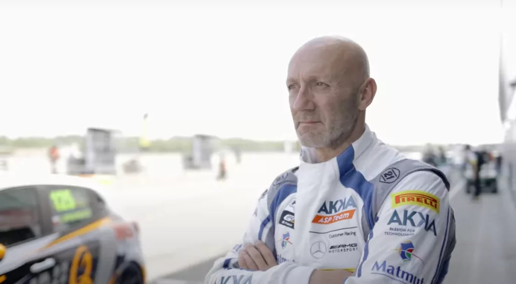 Fabien Barthez : Du Gardien de But au Pilote de Course