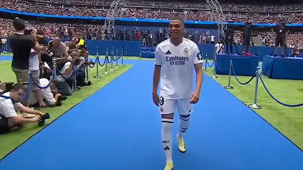  Kylian Mbappé : la fusée française : 38 km/h