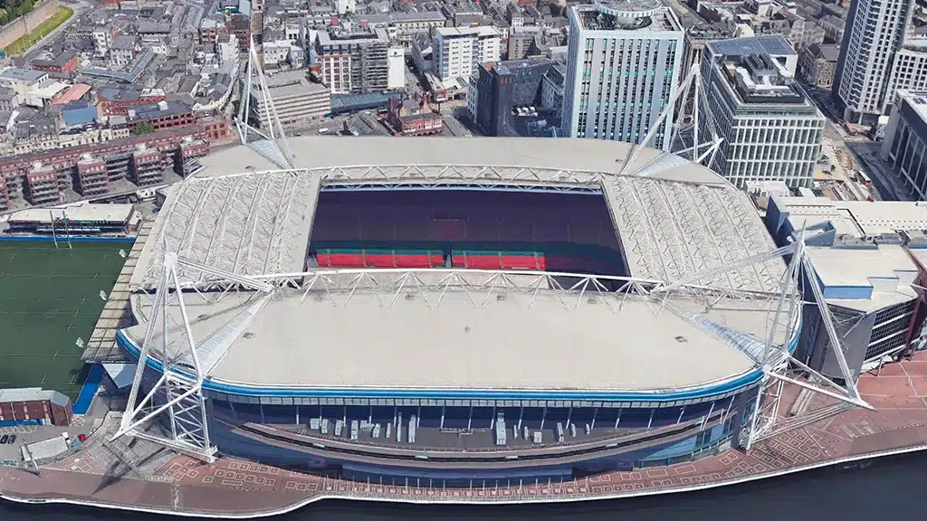 Cardiff Millennium Stadium 73.931 places 1999