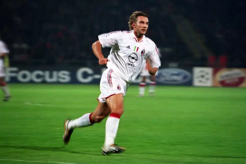 Shevchenko footballeur : un buteur d’exception et légendaire